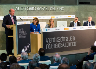 Luis de Guindos en la presentación de la Agenda Sectorial de la Industria de Automoción