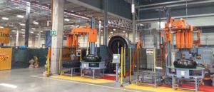 Imagen interior del nuevo área de producción de neumáticos agrícolas de Continental en su fábrica de Losado (Portugal) 