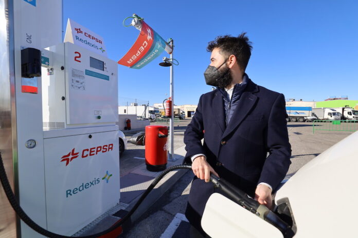 Cepsa y Redexis ponen en marcha su segunda estación de repostaje de GNV en Zaragoza