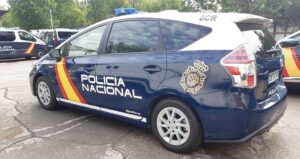 Bridgestone calza coches policia