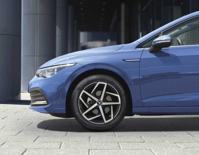 Vredestein-Ultrac-Golf-v5_300dpi_100x100mm Apollo Tyres