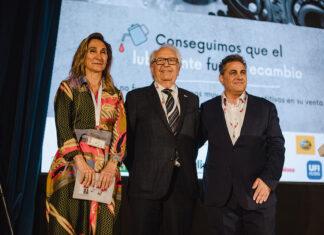Pedro Parra (VEMARE) y Pilar del Castillo, homenajeados en el Congreso de ANCERA