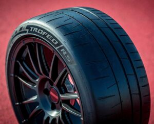 Pirelli P Zero Trofeo RS