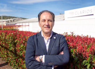 La FAE distingue al director de la planta de Clarios en Burgos