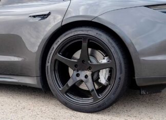 Hankook iON evo Porsche