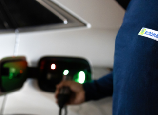 mantenimiento vehículo eléctrico