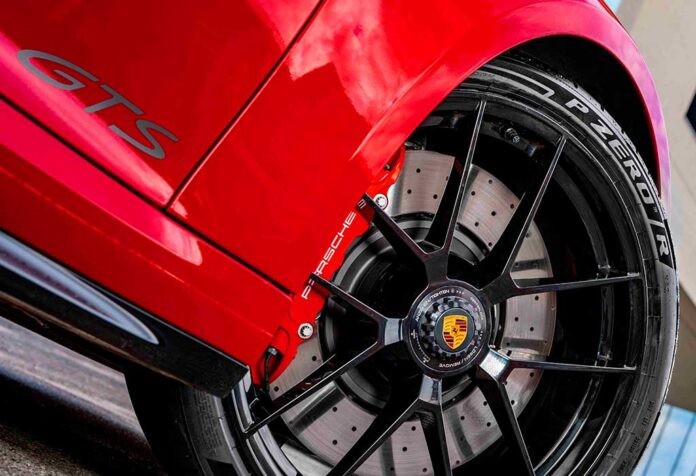 Pirelli Porsche 911 GTS