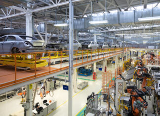 La producción de vehículos acumula una caída del 8,4% en el primer semestre