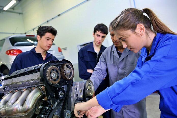 El 94% de los estudiantes considera que el taller es una profesión con futuro