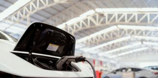 Los talleres de Barcelona reclaman ayudas para adaptarse al vehículo eléctrico