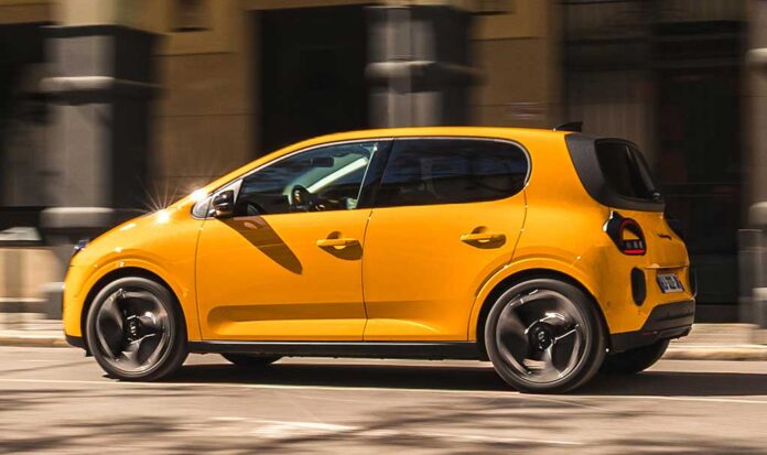 Continental-en-Renault-Twingo-R-DAM_1757586-(1) Continental Renault Twingo