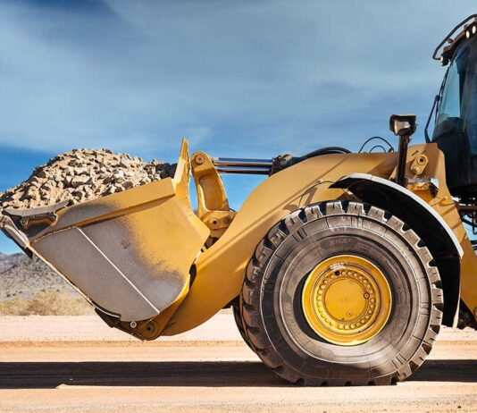 Michelin presenta el nuevo XHA3, su primer neumático para maquinaria de construcción equipado con Michelin Visual Pressure Control MICHELIN XHA3