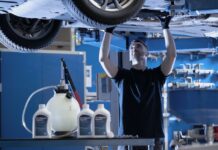 ZF Aftermarket presenta su estrategia «Mantenimiento – Reparación – Sustitución» ZF Aftermarket presenta su estrategia «Mantenimiento – Reparación – Sustitución»