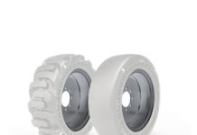 MAXAM Tire presenta el neumático macizo MS705 NM para minicargadoras MAXAM MS705 NM